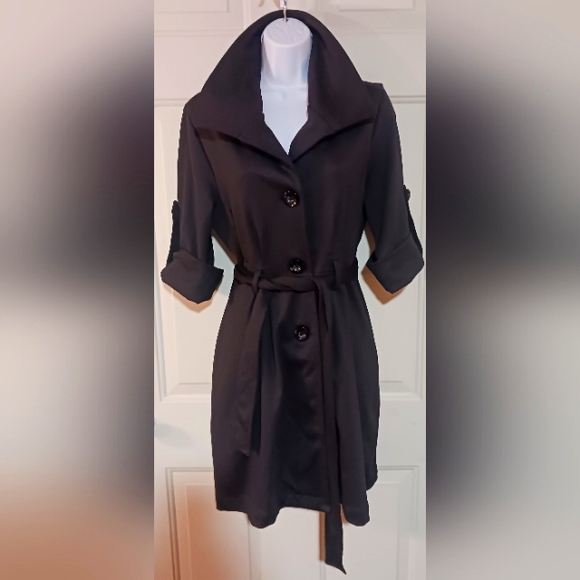 Women's Jacket - Picture 1 of 6